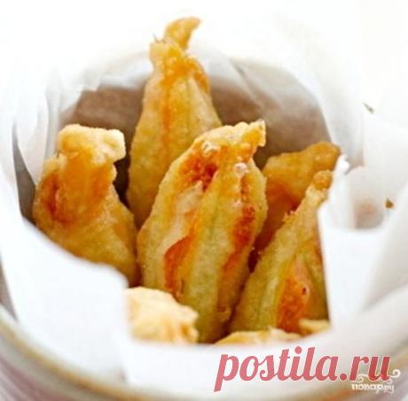 Жареные цветы цуккини с сыром