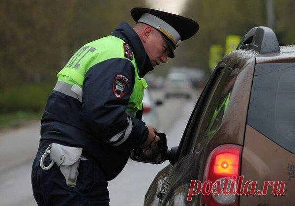 Главные ошибки водителя после остановки инспектором ГИБДД | RuDorogi | Яндекс Дзен
