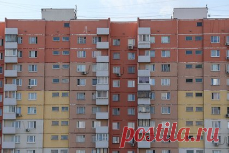 Инвесторы бросились скупать жилье в России. С конца сентября 2022 года число частных инвесторов на вторичном рынке жилья в России выросло на 15-20 процентов на форе снизившегося спроса и растущих скидок. Пик дисконта на рынке пришелся на первую неделю после 21 сентябре — некоторые собственники были готовы продать объекты со скидкой в 30-40 процентов.