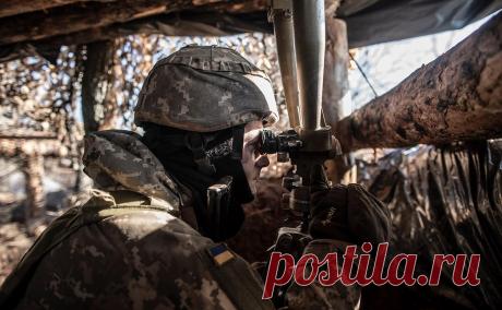 Украина решила усилить оборону на границе с Белоруссией. В Волынской области командирам бригад, батальонов, рот и взводов ВСУ поставлен ряд задач, которые необходимо сделать в дальнейшем для укрепления обороноспособности на границе с Белоруссией, заявил украинский генерал Наев