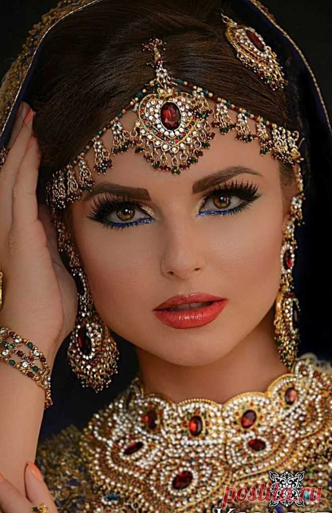 Very cute Very cute in 2019 Indian bridal makeup, Beautiful indian brides, Indian makeup в Яндекс.Коллекциях