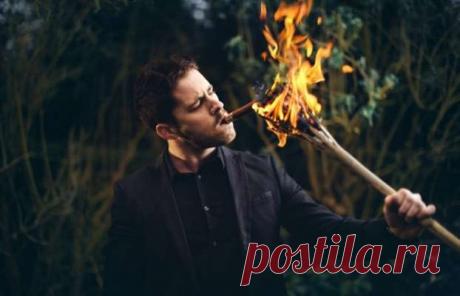 Мужчины-вампиры. 10 типов парней, которые испортят вам кровь — Моя кухня