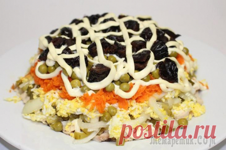 Салат Прага Красочный, безумно вкусный и простой в приготовлении. Все о нем! В состав входят всем известные и простые ингредиенты, но их сочетание изумительно вкусное! Приготовив его один раз, захотите повторить)...