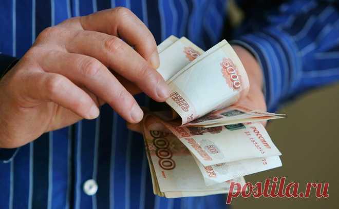 Россияне в ноябре взяли минимальный объем кредитов за 2,5 года. Сокращение розничного кредитования, охватывающее все виды ссуд, продолжается второй месяц подряд, следует из данных Frank RG. В Банке России это охлаждение рынка называли возвращением к нормальным уровням выдач