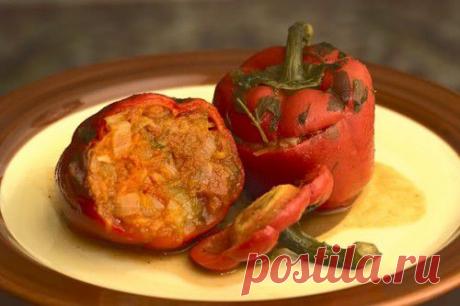 Фаршируем перцы: рецепты с необычными мясными начинками / Простые рецепты