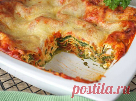 Spinatlasagne mit Feta und Tomaten Diese Spinatlasagne mit Feta und Tomaten ist schnell gemacht und schmeckt einfach lecker! Erfahre hier mein Rezept: