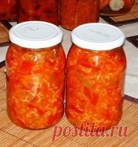 Овощной плов со сладким перцем.
Такая заготовка на зиму пригодиться в любом доме, ведь готовый плов нужно будет просто разогреть, не тратя времени и сил. Это очень удобно для вечно занятых хозяек. Да и приготовление этого сытного вегетарианского блюда не занимает много времени и сил. 
Для плова необходимо взять по 1 кг болгарского перца и помидоров, по 0,5 кг моркови и репчатого лука, 1 стакан риса, 4 ст. л. 9% уксуса и по 1 ст. л. сахара и соли. Все овощи моют, мелко режут, соединяют с рисом