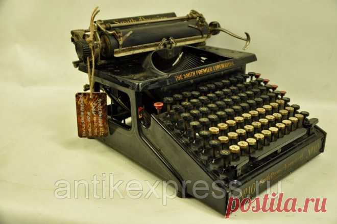 Старинная печатная машинка PREMIER 10A