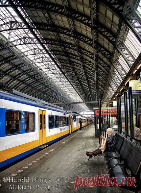 Amsterdam Central Station | luv u amsterdam