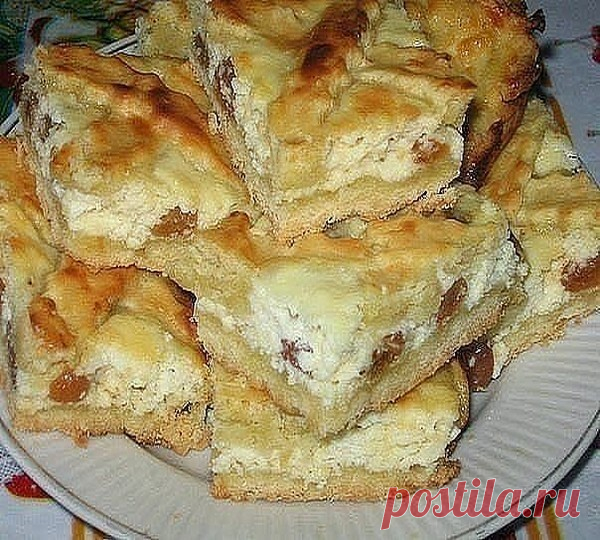 25 рецептов с творогом:
1. Бесподобный пирог с творогом и изюмом
2. Творожная шарлотка
3. Творожная запеканка
4. Творожная запеканка с изюмом и бананом
5. Французская творожная запеканка с грушами
6. Идеальные сырники 
7. Творожные пончики на скорую руку
8. Сырники нежнейшие и пышные (без яиц)
9. Творожный кекс
10. Творожник лимонный
11. Творожное крем-брюле или ещё одна обманка для детей
12. Сырники с маково-сметанным соусом
13. Сырники с начинкой (чернослив + орешки)
14....