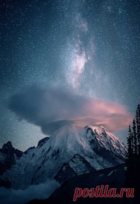 Bellasecretgarden — johnnybravo20: Milky Way Over Mt. Rainer (by...