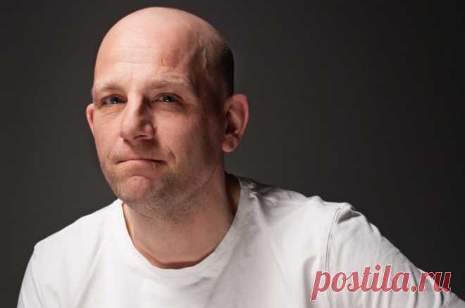 «Меньшов мог рубить сплеча». Фёдор Лавров рассказал об умении уйти красиво. «За „Улицы разбитых фонарей“ мне не стыдно. Это не была халтура, мы делали все серьезно», — признается артист.