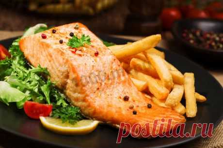 Запекаем рыбу — 5 лучших рецептов 

Забирай себе!




1. Обалденная вкусная запеканка картофельная с рыбкой
Ингредиенты:
500 г рыбы5-6 картофеля2 помидора1 большая луковицасырзеленьсливки
Приготовление:
Сливки можно заменить рыбным бу…