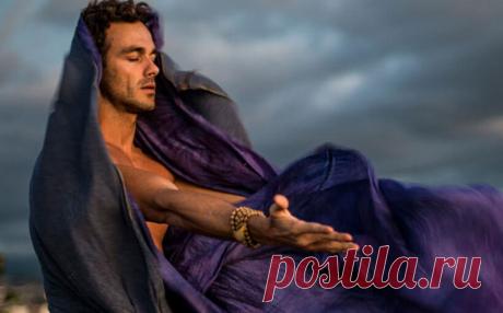 Снижение тревожности с помощью йоги и медитации Хотя нет единого мнения, какие интегративные и альтернативные терапии работают, а какие не эффективны, все больше и больше медицинских учреждений включают в перечень своих услуг такие практики, как медитацию осознанности […]