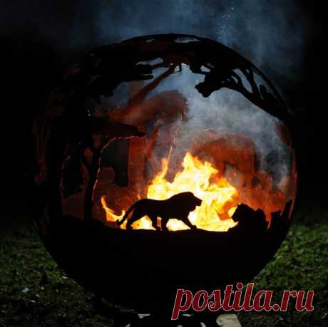 Дизайнерские огненные шары в саду ~ Planetalsad