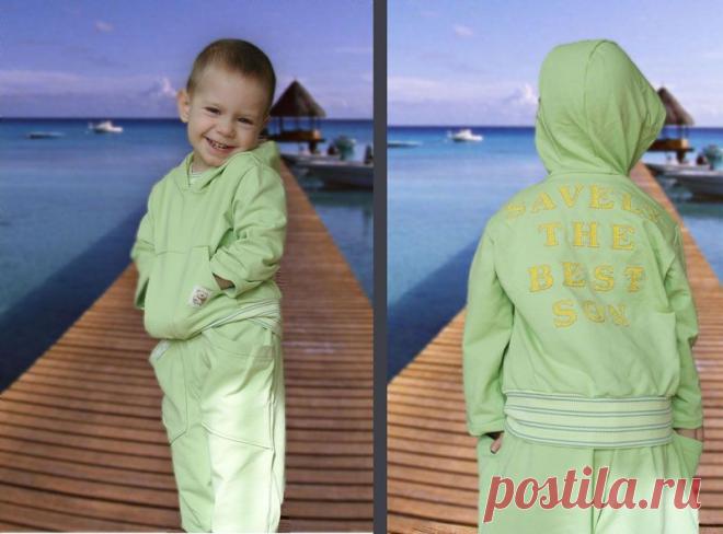 Детский спортивный костюм..