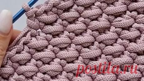 Плотный узор , вяжется по кругу