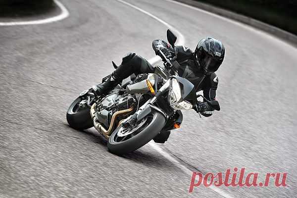 Benelli TNT 899