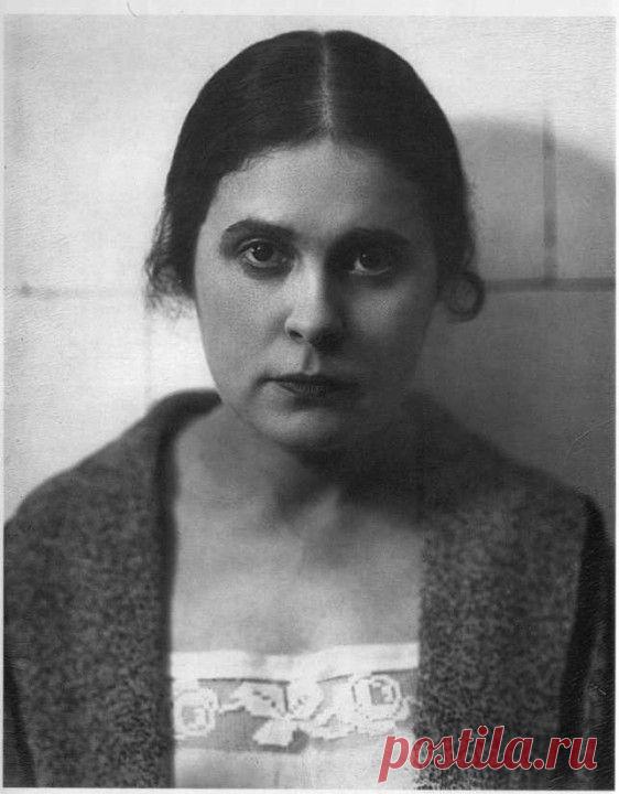 (+1) тема - Интересные факты из жизни главной музы Маяковского, эпатажной Лили Брик | ЖИЗНЬ ЗВЕЗД