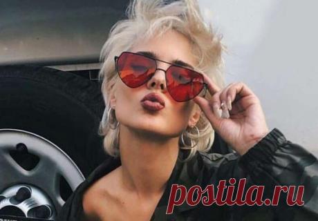 Треугольной формы в металлической оправе очки от солнца с красной линзой за 200 грн. | Шафа