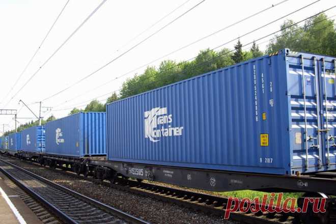«ТрансКонтейнер» и Maersk запустили контейнерный поезд ПАО «ТрансКонтейнер» и Maersk запустили пилотный контейнерный поезд между китайским Далянем и станцией Воротынск в Калужской областиПервый поезд в составе