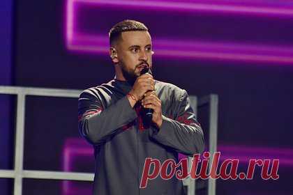 Monatik назвал Ани Лорак предательницей из-за молчания по поводу СВО. Украинский певец Monatik назвал свою коллегу, исполнительницу Ани Лорак предательницей из-за того, что она никак не отреагировала на специальную военную операцию на Украине. Артист отметил, что верит в доброту Лорак, однако, несмотря на это, украинцы вряд ли забудут ее молчание.