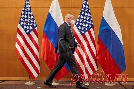 На границе России и США допустили рост наряженности. На водной границе России и США между Чукоткой и Аляской пока все тихо и спокойно, однако там возможен рост напряжения, полагает военный эксперт, капитан первого ранга запаса Василий Дандыкин. Стычки на границе он допустил в беседе с «Лентой.ру» и отметил, что Арктика — важнейший регион, который интересует американцев.
