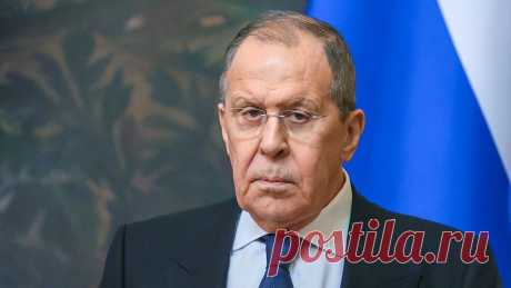 Лавров: США не смогут поставками оружия Киеву принудить Россию к соблюдению их правил Посол РФ в США Анатолий Антонов также ранее заявил, что накачивание Киева американским оружием — это «дорога к прямой военной конфронтации» между крупнейшими ядерными державами. /ТАСС/. США не смогут своими поставками вооружений на Украину лишить Россию права на собственный голос в международных делах и принудить ее соблюдать правила, изобретенные Вашингтоном. Об этом заявил министр иност...