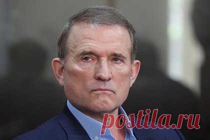 Медведчук назвал Зеленского террористом из-за ликвидации Кивы. Виктор Медведчук заявил, что покушением на экс-депутата Верховной Рады Украины Илью Киву Владимир Зеленский еще раз доказал, что он террорист. Политик назвал действия киевских властей «кровавыми террористическими преступлениями». Он также заявил, что террористическая власть не может существовать на международной арене.