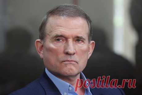 Медведчук назвал Зеленского террористом из-за ликвидации Кивы. Виктор Медведчук заявил, что покушением на экс-депутата Верховной Рады Украины Илью Киву Владимир Зеленский еще раз доказал, что он террорист. Политик назвал действия киевских властей «кровавыми террористическими преступлениями». Он также заявил, что террористическая власть не может существовать на международной арене.