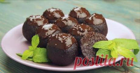 Самый простой и вкусный десерт: пирожное «Картошка» родом из детства 


Этот божественный вкус… 








Пирожное «Картошка» — любимое лакомство детей и взрослых, которое было популярно в советские времена. История этого десерта очень необычна и в корне отличается от с…