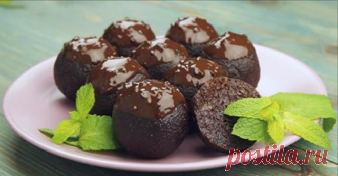 Самый простой и вкусный десерт: пирожное «Картошка» родом из детства 


Этот божественный вкус… 








Пирожное «Картошка» — любимое лакомство детей и взрослых, которое было популярно в советские времена. История этого десерта очень необычна и в корне отличается от с…