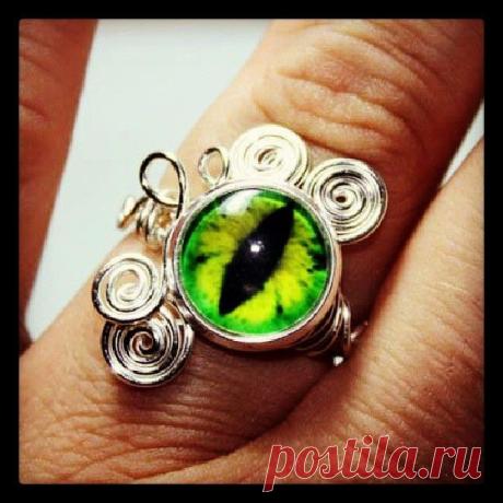 I make adjustable wire wrap glass eye rings. Several to choose from at https://www.nixcreations.etsy.com #etsy #etsybot #jewelry #rings #fantasy #glass #gothic #goth #10likes #fashiondiaries #fashionstyle #fashion #shopping #wicca #darkart #da #shoppingt | Flickr - Photo Sharing!