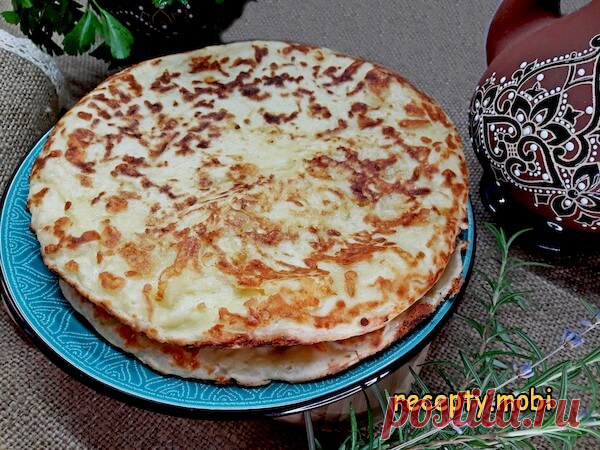 Ленивые хачапури с сыром на сковороде
✅ Ингредиенты:
▫️ мука в/с - 140 г;
▫️ молоко с любым % жирности - 200 мл;
▫️ куриное яйцо - 1 шт;
▫️ сахар белый - 0,5 ч. ложки;
▫️ соль - по желанию;
▫️ разрыхлитель - 0,5 ч. ложки;
▫️ моцарелла - 240 г.