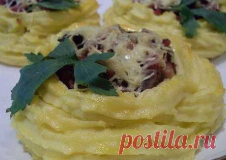 Картофельные корзинки с начинкой из ветчины