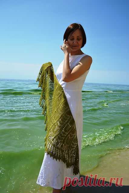 Ravelry: "Vicia" shawl pattern by Tatiana Chystiakova