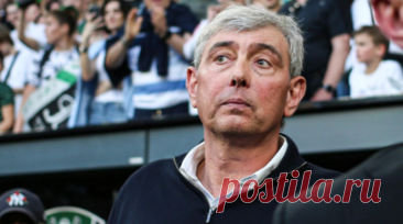 Галицкому вручена специальная награда РПЛ за вклад в развитие футбола. Президент РПЛ Александр Алаев вручил специальную награду президенту «Краснодара» Сергею Галицкому за выдающийся вклад в развитие российского футбола. Читать далее