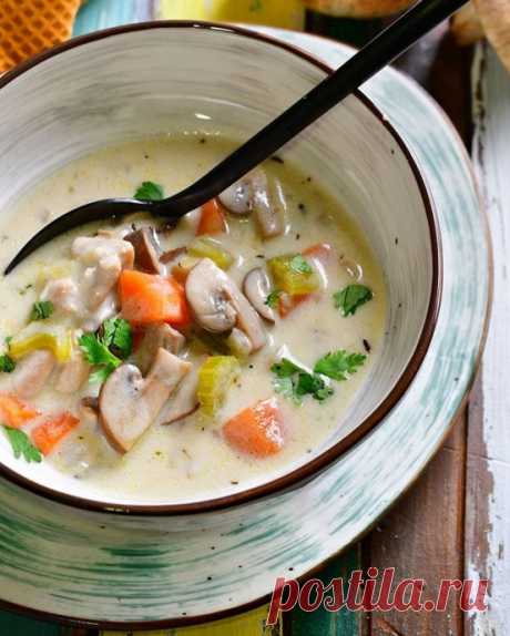 ​Сливочный суп с курицей и грибами