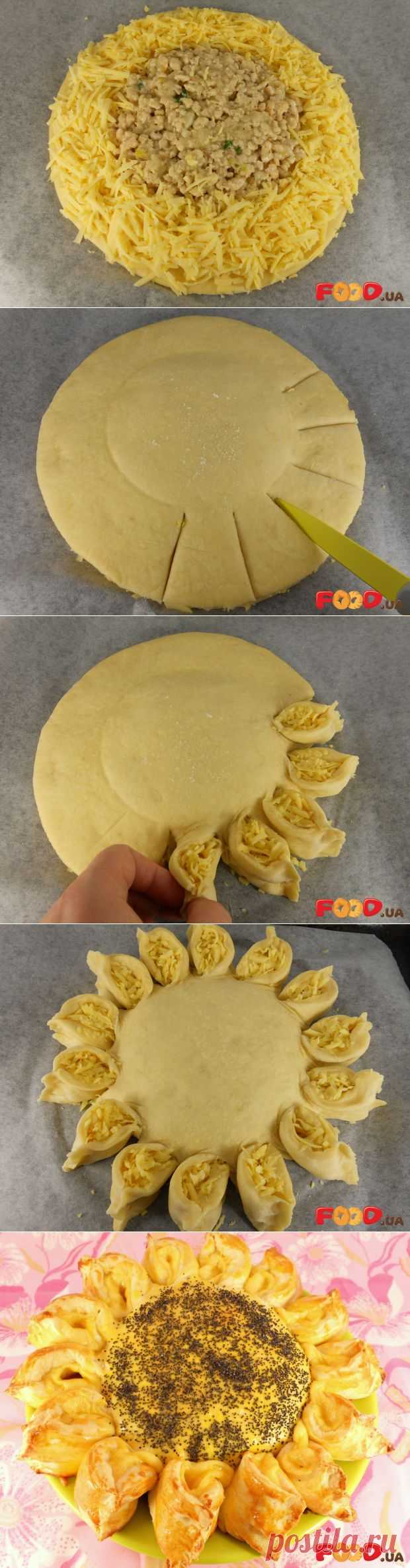 обалдено красивый пирог с мясом и сыром "Подсолнух".