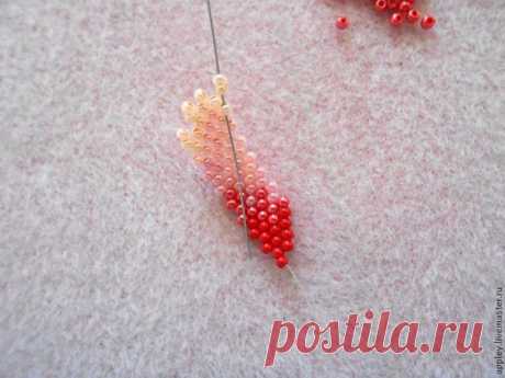 Как сделать маленький цветок из бисера