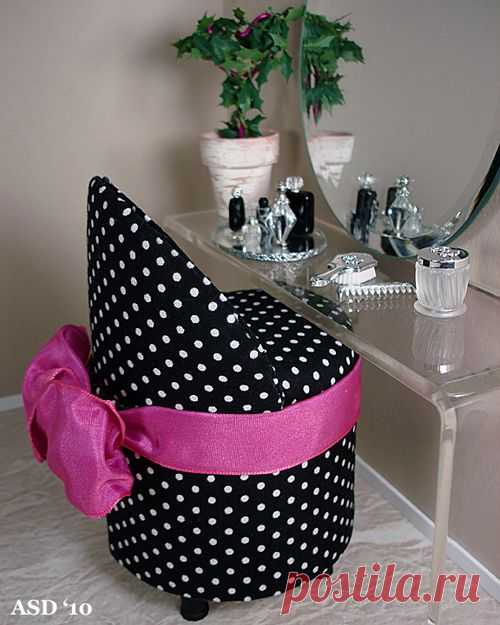 Фотографии от пользователя Diva Details на flickr
 · · · From trash to treasure: Would you have guessed that this Barbie size chair started out as a nut can? To see more photos from this project, click here…