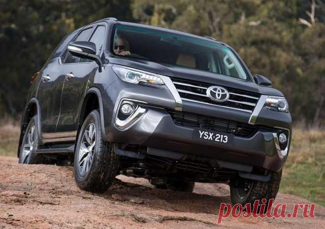 Автомобильный журнал онлайн на «Авторамблере» - Toyota представила внедорожник Fortuner