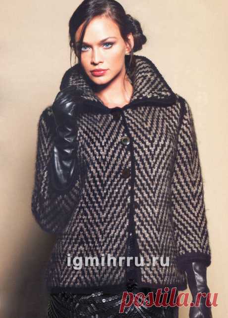 ДВУХЦВЕТНОЕ ЖАККАРДОВОЕ ПОЛУПАЛЬТО.
Размеры: 34-36/38-40/42-44/46-48/50-52.
Размеры (российские): 38-40/42-44/46-48/50-52/54-56.