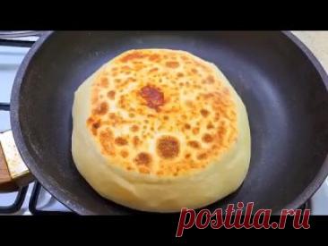 Пышные, вкусные ХАЧАПУРИ НА КЕФИРЕ! Вкуснятина, которая покоряет с первого кусочка ДЛЯ ХАЧАПУРИ ВОЗЬМЕМ:- Мука 400 грамм- Кефир 300 мл- Яйцо 1 шт + 1 шт.- Соль 1 ч.ложка- Сахар 1 ч.ложка- Растительное масло 3 ст.л- Разрыхлитель 1 ч.ложка- Сыр (у меня моцарелла) 350 грамм (можно взять другой сыр)- Соль щепоткаГотовим хачапури под крышкой на сухой сковороде, на среднем...