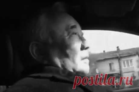 На 71-м году жизни скончался Болат Назарбаев. Что известно о брате первого президента Казахстана?. Утром в понедельник, 13 ноября, умер младший брат первого президента Казахстана Нурсултана Назарбаева Болат. По словам пресс-секретаря экс-главы республики Айдоса Укибая, он скончался в возрасте 70 лет после продолжительной болезни. До этого брат экс-главы республики был повторно госпитализирован с инфарктом.