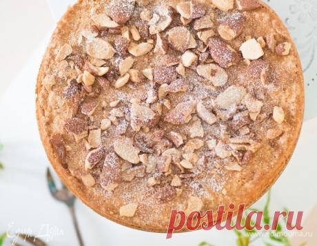 Воздушный пирог с миндалем и апельсином. Ингредиенты: сахар, яйца куриные, миндальная мука