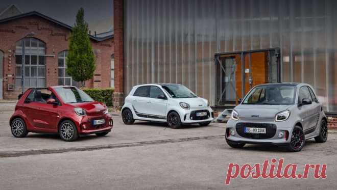 Семейство электрокаров Smart EQ обновилось на прощание Рестайлинговые coupe и cabrio Smart EQ Fortwo впервые стали отличаться дизайном передка от хэтча Smart EQ Forfour. Трио отпразднует премьеру во Франкфурте