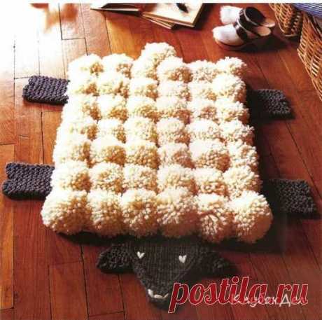 Коврик овечка. Вяжем спицами для дома толстой пряжей.