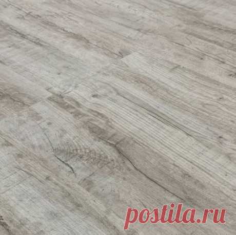 Декор «Дуб летний» из коллекции Organic 34 от Ritter - идеальное напольное покрытие для загородного дома: этот высокопрочный ламинат создаст уютную атмосферу и поможет воплотить самые смелые дизайнерские фантазии. Винтажный эффект состаренного дерева придаст интерьеру сдержанную аристократичность, а мягкие тёплые тона ламинатной доски будут напомнить о лете даже в суровые крещенские морозы.