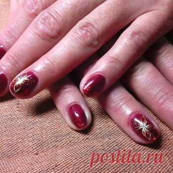 Название: Новогодний маникюр-2022 в красном цвете: дизайн на Новый год для коротких и  длинных ногтей Найдено в Google. Источник: modnica.info